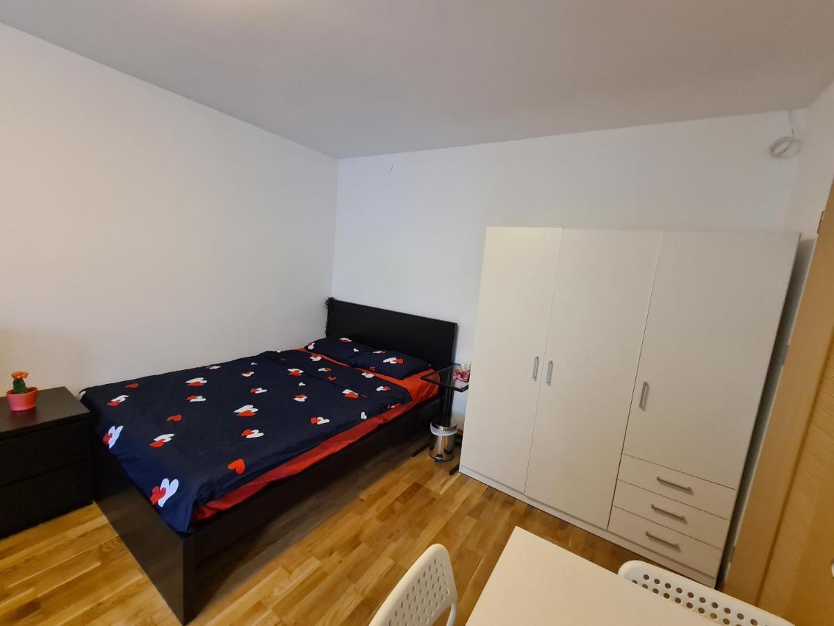 Mirrorroom Pl Citycenter Varşova Dış mekan fotoğraf